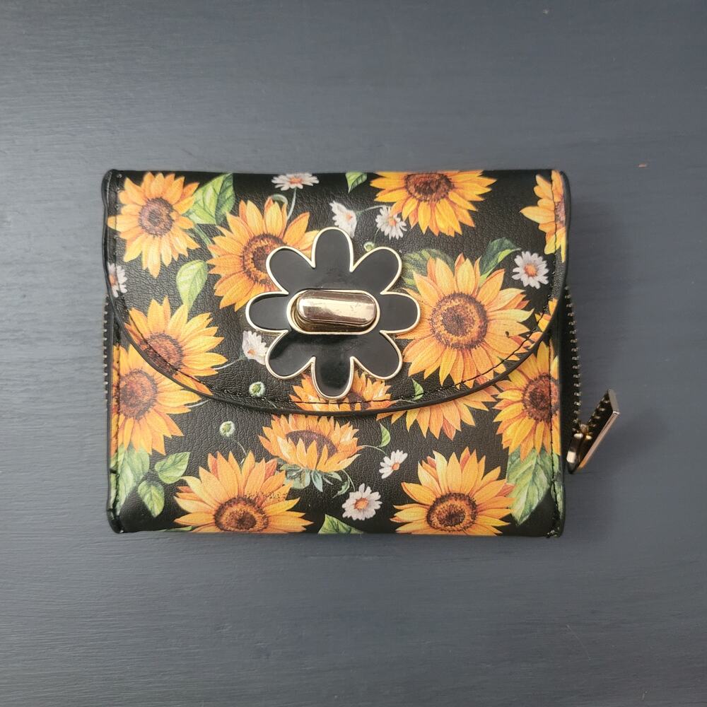 No Boundaries Women's Sunflower Tri-Fold Wallet